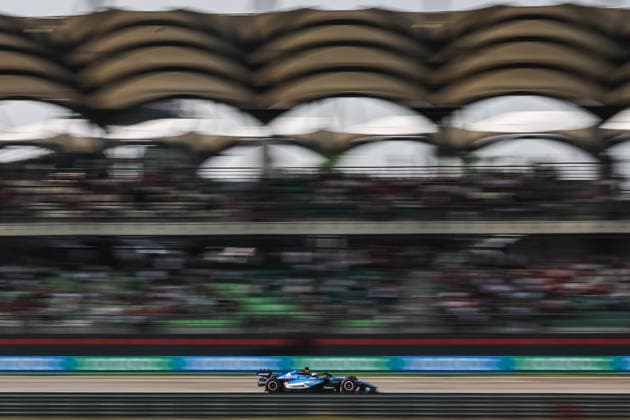 SEPANG, SGR - OCTOBER 03: Carlos Sainz of Spain and Atlassian Williams F1 Team in action during the qualifying session of the Formula 1 Gulf Air Bahrain Grand Prix on October 03, 2026 held at Sepang International Circuit in Sepang, Malaysia. (Photo by Hazrin Yeob Men Shah Icon Sportswire) AUTO: OCT 03 F1 Bahrain Grand Prix in Malaysia EDITORIAL USE ONLY Icon3782610037792