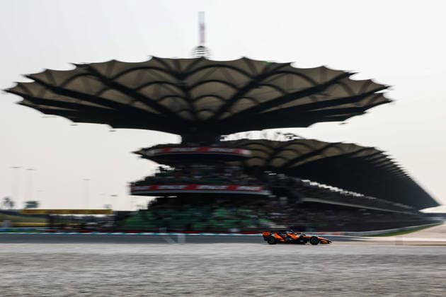 SEPANG, SGR - OCTOBER 03: Lando Norris of Great Britain and McLaren Mastercard F1 Team in action during the qualifying session of the Formula 1 Gulf Air Bahrain Grand Prix on October 03, 2026 held at Sepang International Circuit in Sepang, Malaysia. (Photo by Hazrin Yeob Men Shah Icon Sportswire) AUTO: OCT 03 F1 Bahrain Grand Prix in Malaysia EDITORIAL USE ONLY Icon3782610038289