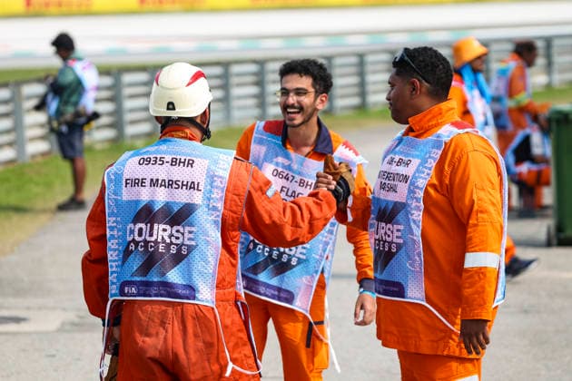 F1 - BAHRAIN GRAND PRIX IN MALAYSIA 2026 marshall, commissaire de piste, marshal, marshalls, marshals during the 2026 Formula 1 Bahrain Grand Prix in Malaysia, 16th round of the 2026 Formula One World Championship, WM, Weltmeisterschaft from October 2 to 4, 2026 on the Sepang International Circuit, in Sepang, Malaysia - SepangMalaysia Copyright: xXavixBonillax