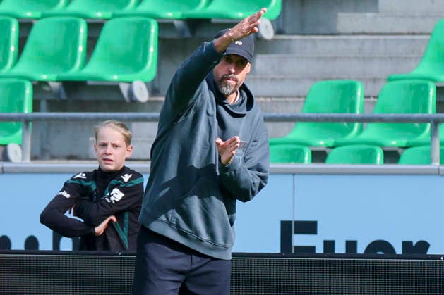 Hannover 96 coach Sandro Wagner gestures during the friendly match between Hannover 96 and SC Verl, Heinz von Heiden Arena on October 3, 2026, in Hannover, Germany. Photo by Marco Steinbrenner, DeFodi Images. Coach Sandro Wagner of Hannover 96 gestures during the friendly match between Hannover 96 and SC Verl at Heinz von Heiden Arena on October 3, 2026 in Hannover, Germany. Photo by Marco Steinbrenner, DeFodi Images. Photo by Marco Steinbrenner, DeFodi Images.