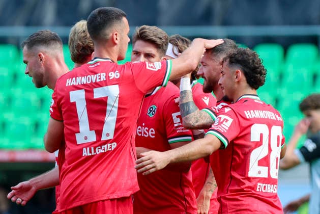 Marcel Hartel of Hannover 96 celebrates his goal with his teammates during the friendly match between Hannover 96 and SC Verl, Heinz von Heiden Arena on October 3, 2026, in Hannover, Germany. Photo by Marco Steinbrenner, DeFodi Images. Marcel Hartel of Hannover 96 celebrates his goal with teammates during the friendly match between Hannover 96 and SC Verl at Heinz von Heiden Arena on October 3, 2026 in Hannover, Germany. Photo by Marco Steinbrenner, DeFodi Images. Photo by Marco Steinbrenner, DeFodi Images.