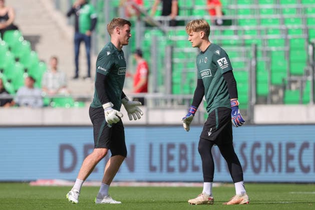October 3, 2026, xtgx, soccer exhibition match, Hannover 96 vs. SC Verl, from left: Leo Weinkauf (Hannover), 30, Pascal Loretz (Hannover), 1. DFL and DFB regulations prohibit any use of photographs as image sequences and or quasi-video (Hannover)