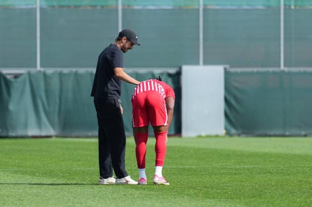 Friendly Match: SC Freiburg vs. FC Luzern, October 3, 2026 Julian Schuster, SC Freiburg coach, gives 22 pre-game instructions to Cyriaque Irie, SC Freiburg, ahead of the friendly match between SC Freiburg and FC Luzern at Europa-Park Stadium, October 3, 2026 DFB and DFL regulations prohibit any use of photographs as image sequences and or quasi-video. Copyright: xBEAUTIFULxSPORTS Boscox