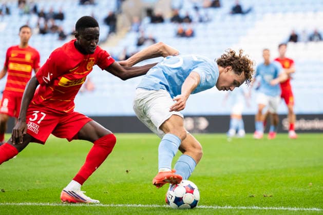 October 3, 2026: Anton Höög of Malmö FF and Lamine Sadio of FC Nordsjälland during the friendly match between Malmö FF and FC Nordsjälland on October 3, 2026 in Malmö. Photo by Avdo Bilkanovic, BILDBYRAN COP 115 AB0391. soccer, football, fotball, practice match, friendly match, Malmö FF, FC Nordsjälland, bbeng Copyright: AVDOxBILKANOVIC BB261003AB019