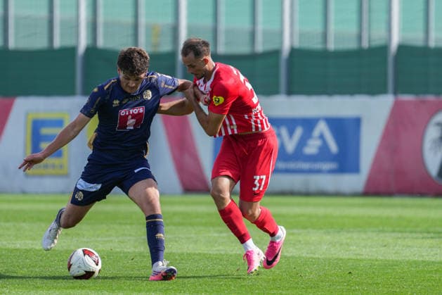 Friendly Match: SC Freiburg vs. FC Luzern, October 3, 2026. Sascha Meyer (FC Luzern, 71) in a tackle with Max Rosenfelder (SC Freiburg, 37). Friendly Match: SC Freiburg vs. FC Luzern, Europa-Park Stadium, October 3, 2026 DFB and DFL regulations prohibit any use of photographs as image sequences and or quasi-video. Copyright: xBEAUTIFULxSPORTS Boscox