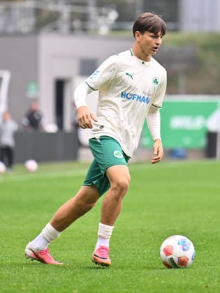 October 3, 2026 Soccer Season 2026–2027 Bavarian Regional League Matchday 12 SpVgg Greuther Fürth Fürth II U23 Kleeblatt FC Bayern Munich II FCB xwoxzix Dominik Spath 9, SpVgg Greuther Fürth II