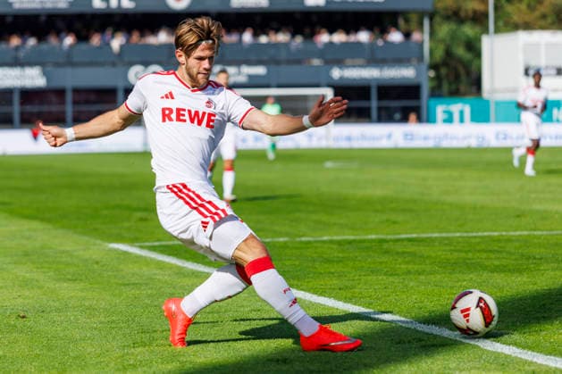 KOELN, GERMANY - OCTOBER 3, 2026: Jan Thielmann (1. FC Köln, 29) during the friendly match between FC Viktoria Köln vs. 1. FC Köln at the Sportpark Hoehenberg on October 3, 2026 in Koeln, Germany. DFL REGULATIONS PROHIBIT ANY USE OF PHOTOGRAPHS AS IMAGE SEQUENCES AND OR QUASI-VIDEO. Nordrhein-Westfalen Germany Copyright: xLeahxKohringx
