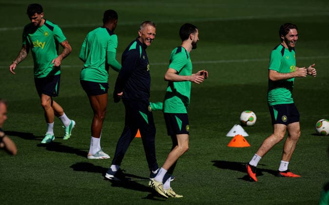 Republic of Ireland Squad Training, TSC Arena, BaÄka Topola, Serbia 3 10 2026 Head Coach Heimir Hallgrimsson and Finn Azaz Heimir Hallgrimsson and Finn Azaz 3 10 2026  Copyright: xx RB1_5796
