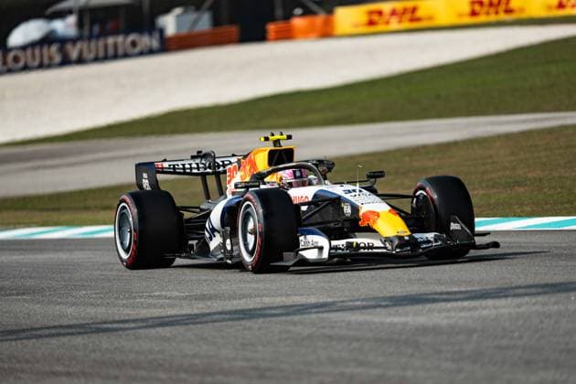 Formula 1 Gulf Air Bahrain Grand Prix in Malaysia 2026 Levi Erb OVERTAKE MAXPPP - Sepang 03 10 2026 30 LAWSON Liam (nzl), Visa Cash App Racing Bulls Formula One Team, action at the Formula 1 Gulf Air Bahrain Grand Prix 2026 in Malaysia, the 15th round of the 2026 FIA Formula 1 World Championship, WM, Weltmeisterschaft at the Sepang International circuit, from 1 to 4 October 2026 Sepang Sepang International Circuit Malaysia  Copyright: xOVERTAKE MAXPPPxLevixErbx OVT202610034746 OVT202610034746