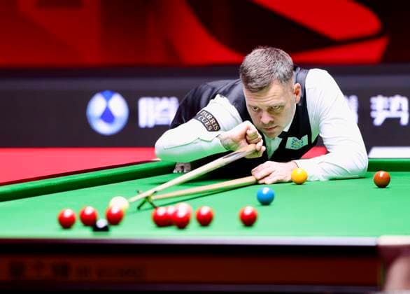 (261003) -- SHENZHEN, Oct. 3, 2026 -- Jimmy Robertson of England competes during the semifinal against Yuan Sijun of China at World Snooker Tour Shenzhen Open 2026 in Shenzhen, south China s Guangdong Province, Oct. 3, 2026. ) (SP)CHINA-SNOOKER-SHENZHEN OPEN (CN) LuxHanxin 