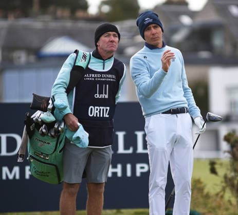 Alfred Dunhill Links Championship Carlos Ortiz talks with his caddy during the Alfred Dunhill Links Championship at St Andrews, St Andrews 03 10 2026 UK Newspapers OUT Copyright: xKrisxCargillx FIL-24023-0029