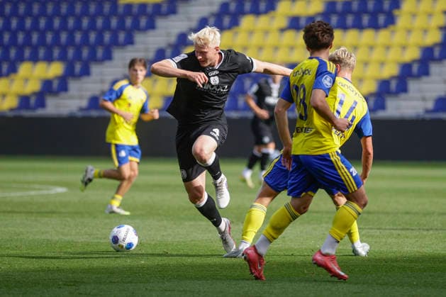 October 3, 2026, Stadionplein, Leeuwarden, GER, Friendly Match: SV Meppen vs. SC Cambuur, Jona Borsum SV Meppen 4 DFL REGULATIONS PROHIBIT ANY USE OF PHOTOGRAPHS AS IMAGE SEQUENCES AND OR QUASI-VIDEO Leeuwarden Friesland Netherlands Stadionplein