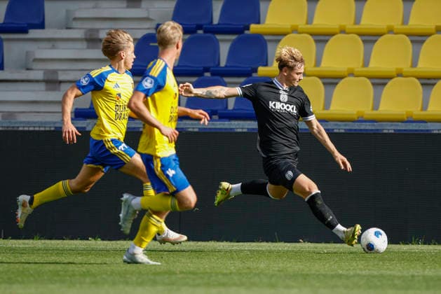 October 3, 2026, Stadionplein, Leeuwarden, GER, Friendly Match: SV Meppen vs. SC Cambuur, Florian Bähr SV Meppen 39 DFL REGULATIONS PROHIBIT ANY USE OF PHOTOGRAPHS AS IMAGE SEQUENCES AND OR QUASI-VIDEO Leeuwarden Friesland Netherlands Stadionplein