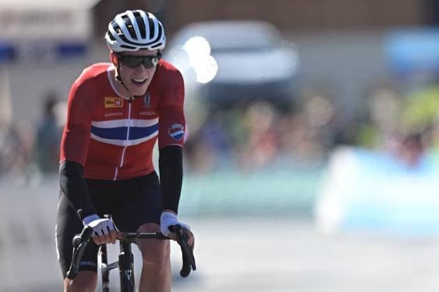 Norway s Elias Dybing celebrates as he won the Men juniors Road Race race (110,5 km) at the cycling UEC Road European Championships, in Ljubljana, Slovenia Saturday 3 October 2026. The UEC Road European Championships are taking place from 02 to 07 October in Ljubljana, Slovenia. DAVIDxPINTENS  x0868470193stx