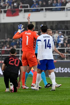 LKS 20261003 Goalkeeper Etrit Berisha of Albania gets red card during the UEFA Nations League Group C1 football match between Finland and Albania in Helsinki, Finland, on October 3, 2026. - EMMI KORHONEN Helsinki Finland zTUpWbDTXGw Copyright: xEmmixKorhonenx zTUpWbDTXGw
