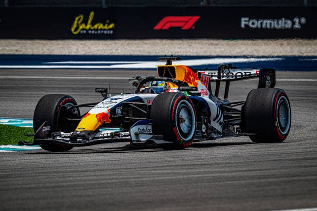 Arvid Lindblad (GBR) - Visa Cash App Racing Bulls F1 Team during Qualify of Saturday of Formula 1 Gulf Air Bahrain Grand Prix in Malaysia 2026 at Sepang International Circuit in Sepang, Malaysia. Round 16 of 23 of the 2026 FIA Formula One World Championship, WM, Weltmeisterschaft held October 2-4, 2026. The race was relocated from Bahrain to Malaysia and held at Sepang International Circuit. Formula 1 Gulf Air Bahrain Grand Prix in Malaysia 2026 - Round 16 of 23 - Sepang International Circuit, Sepang, Malaysia F1-2026-R04-BHR
