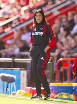 Football - FA Women s Super League - Manchester United, ManU FC Women v Liverpool FC Women LIVERPOOL, ENGLAND - Sunday, September 27, 2026: Manchester United Women s head coach Eva Olid during the FA Women™s Super League match between Manchester United FC Women and Liverpool FC Women at Leigh Sports Village. (Photo by David Rawcliffe Propaganda) LEIGH Leigh Sports Village GREATER MANCHESTER ENGLAND Copyright: xDavidxRawcliffex 2026-10-03-Man_Utd_Women_v_Liverpool_Women-036_2