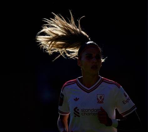 Football - FA Women s Super League - Manchester United, ManU FC Women v Liverpool FC Women LIVERPOOL, ENGLAND - Sunday, September 27, 2026: The golden hair of Liverpool FC Women s Natalia Ramos back-lit by the autumn sunshine during the FA Women™s Super League match between Manchester United FC Women and Liverpool FC Women at Leigh Sports Village. (Photo by David Rawcliffe Propaganda) LEIGH Leigh Sports Village GREATER MANCHESTER ENGLAND Copyright: xDavidxRawcliffex 2026-10-03-Man_Utd_Women_v_Liverpool_Women-039_2