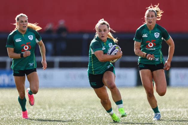 Women s International Test Match, Virgin Media Park, Cork 3 10 2026 Ireland vs Japan Ireland s BÃ BÃ ibhinn Parsons with Aoife Dalton and Anna McGann 3 10 2026  Copyright: xx BB3_9174
