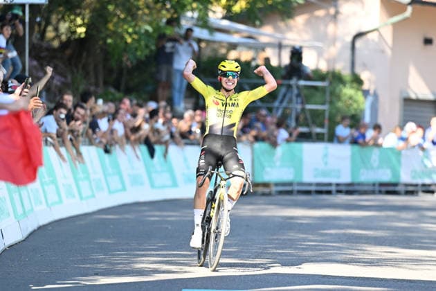 03-10-2026 Giro Dell emilia; 2026, Visma - Lease A Bike; Piganzoli, Davide; Bologna - San Luca;