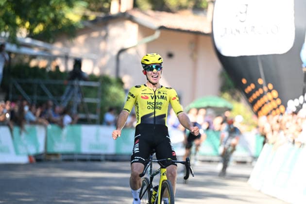 03-10-2026 Giro Dell emilia; 2026, Visma - Lease A Bike; Piganzoli, Davide; Bologna - San Luca;