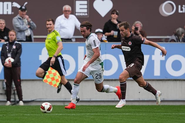 October 3, 2026, xydrx, Men s, Soccer, Friendly Match, FC St. Pauli vs. Borussia Mönchengladbach, 2026–2027 Season, Millerntor Stadium, Joe Scally (Borussia Mönchengladbach), No. 29 in a tackle against Lars Ritzka (FC St. Pauli), No. 21. DFB regulations prohibit any use of photographs as image sequences and or quasi-video. Copyright: HMBxMedia YannisxDreimann