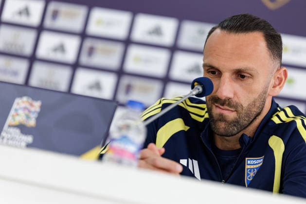 SOCCER - NL, KOS vs AUT PRISTINA,KOSOVO,03.OCT.26 - SOCCER - UEFA Nations League, OEFB international match, Länderspiel, Nationalmannschaft Kosovo vs Austria, preview, press conference, PK, Pressekonferenz team KOS. Image shows Dion Kacuri (KOS). GEPAxpictures xArminxRauthner
