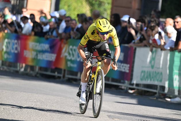 03-10-2026 Giro Dell emilia; 2026, Visma - Lease A Bike; Piganzoli, Davide; Bologna - San Luca;