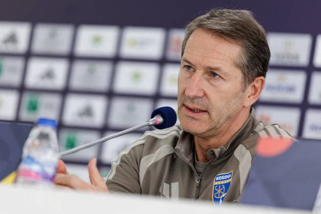 SOCCER - NL, KOS vs AUT PRISTINA,KOSOVO,03.OCT.26 - SOCCER - UEFA Nations League, OEFB international match, Länderspiel, Nationalmannschaft Kosovo vs Austria, preview, press conference, PK, Pressekonferenz team KOS. Image shows head coach Franco Foda (KOS). GEPAxpictures xArminxRauthner