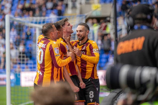 Reading v Bradford City, EFL Sky Bet League 1 Goal! Jake Beesley of Bradford City celebrates as he scores during the EFL Sky Bet League 1 match between Reading and Bradford City at the Select Car Leasing Stadium, Reading, UK on 3 October 2026. Reading Select Car Leasing Stadium Berkshire UK Editorial use only DataCo restrictions apply See www.football-dataco.com , Copyright: xStevexBaileyx PSI-24965-0043