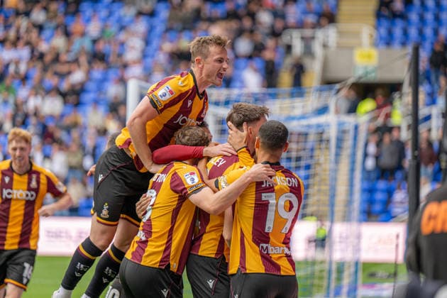 Reading v Bradford City, EFL Sky Bet League 1 Goal! Jake Beesley of Bradford City celebrates as he scores during the EFL Sky Bet League 1 match between Reading and Bradford City at the Select Car Leasing Stadium, Reading, UK on 3 October 2026. Reading Select Car Leasing Stadium Berkshire UK Editorial use only DataCo restrictions apply See www.football-dataco.com , Copyright: xStevexBaileyx PSI-24965-0046