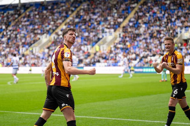 Reading v Bradford City, EFL Sky Bet League 1 Goal! Jake Beesley of Bradford City celebrates as he scores during the EFL Sky Bet League 1 match between Reading and Bradford City at the Select Car Leasing Stadium, Reading, UK on 3 October 2026. Reading Select Car Leasing Stadium Berkshire UK Editorial use only DataCo restrictions apply See www.football-dataco.com , Copyright: xStevexBaileyx PSI-24965-0054