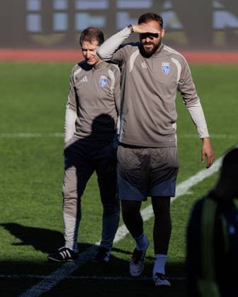 SOCCER - NL, KOS vs AUT PRISTINA,KOSOVO,03.OCT.26 - SOCCER - UEFA Nations League, OEFB international match, Länderspiel, Nationalmannschaft Kosovo vs Austria, preview, training team KOS. Image shows head coach Franco Foda and assistant coach Atdhe Nuhiu (KOS). GEPAxpictures xArminxRauthner