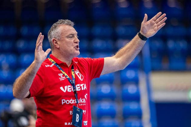 Ivica Obrvan, head coach of HC Podravka, gesturing. GER, HSG Blomberg Lippe vs. HC Podravka, handball, EHF Champions League Women, group stage, 2026–2027 season, October 3, 2026, GER, HSG Blomberg Lippe vs. HC Podravka, Handball, EHF Champions League Women, Group Stage, 2026–2027 Season, October 3, 2026, Lemgo Copyright: xEibner-Pressefoto JanxRollingerx EP_JSK