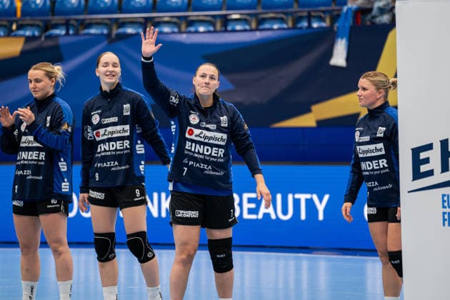 HSG Blomberg Lippe GER vs. HC Podravka CRO, Handball, EHF Champions League Women, Group Stage, October 3, 2026, 2026–2027 Season, Lemgo: Diana Magnusdottir of HSG Blomberg Lippe, No. 7, greets the fans at the Lemgo Phoenix Contact Arena in Germany