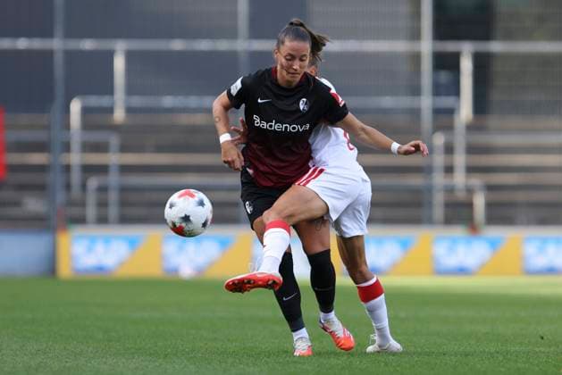Selina Vobian of SC Freiburg and Laura Feiersinger of 1. FC Köln go head-to-head during the Women s Bundesliga match between 1. FC Köln and SC Freiburg, Franz Kremer Stadium on October 3, 2026, in Cologne, Germany. Photo by Oliver Kaelke, DeFodi Images. Selina Vobian of SC Freiburg and Laura Feiersinger of 1. FC Köln battle for the ball during the Bundesliga match between 1. FC Köln and SC Freiburg at Franz Kremer Stadium on October 3, 2026 in Cologne, Germany. Photo by Oliver Kaelke, DeFodi Images. DFB and DFL regulations prohibit any use of photographs as image sequences and or quasi-video. Photo by Oliver Kaelke, DeFodi Images.