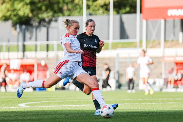 Google Pixel Women s Bundesliga 1 FC Cologne SC Freiburg October 3, 2026 Pauline Bremer (FC Cologne, No. 9) in a tackle with Alina Axtmann (SC Freiburg, No. 3) Google Pixel Women s Bundesliga 1 FC Cologne SC Freiburg Cologne, Franz Kremer Stadium October 3, 2026 DFB regulations prohibit any use of photographs as image sequences and or quasi-video Copyright: xBEAUTIFULxSPORTS Freisenx