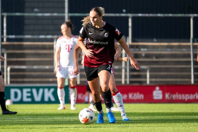Germany Google Pixel Women s Bundesliga 2026–2027, Matchday 6, 1. FC Köln vs. SC Freiburg, Saturday, October 3, 2026, Franz Kremer Stadium, Cologne, Westphalia, Alina Axtmann, SC Freiburg, 3 on the ball, Cologne, Franz Kremer Stadium, Cologne, Germany Copyright: xOrhanxHabashx