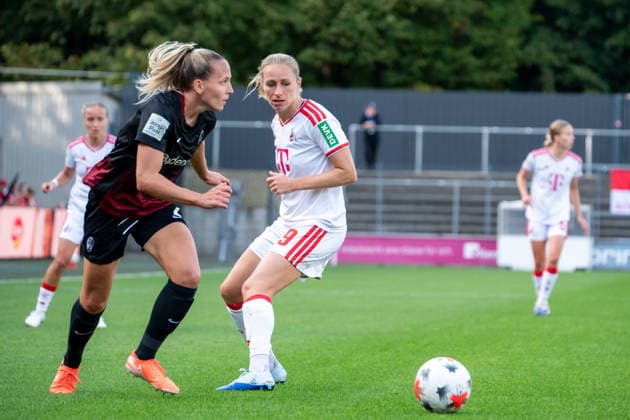 Germany Google Pixel Women s Bundesliga 2026–2027, Matchday 6, 1. FC Köln vs. SC Freiburg, Saturday, October 3, 2026, Franz Kremer Stadium, Cologne, Westphalia; Lisa Karl, SC Freiburg; 2: Tackle, game scene, duel, tackle, tackling, dynamic, action, against Pauline Bremer, 1. FC Köln; 9: Cologne, Franz Kremer Stadium, Cologne, Germany Copyright: xOrhanxHabashx