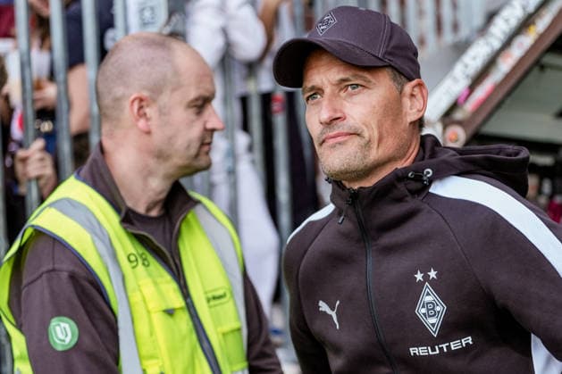 German Soccer: 2. Bundesliga, Bundesliga, Friendly Match, 2026–27 Season, FC St. Pauli vs. Borussia Mönchengladbach, Millerntor Stadium, Hamburg, St. Pauli, Alexander Blessin, Borussia Mönchengladbach, Coach Copyright: xStefanxTrochax
