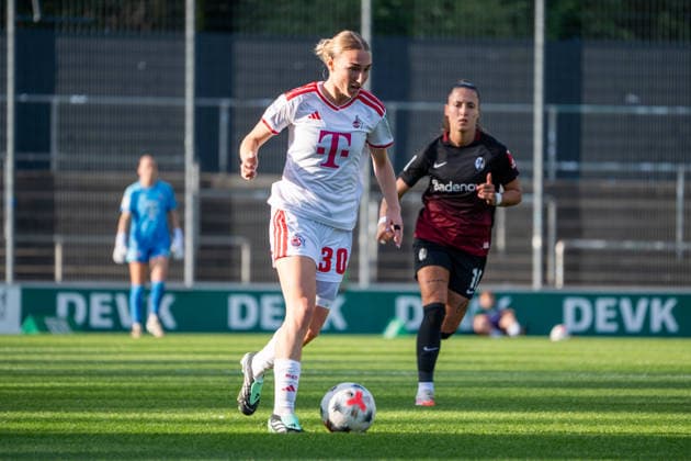 Germany Google Pixel Women s Bundesliga 2026–2027, Matchday 6, 1 FC Köln vs. SC Freiburg, Saturday, October 3, 2026, Franz Kremer Stadium, Cologne, Westphalia; Sophie Nachtigall of 1 FC Köln (No. 30) in action; Selina Vobian of SC Freiburg (No. 10) also on the ball; photo taken at the Franz Kremer Stadium in Cologne, Germany Copyright: xOrhanxHabashx