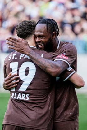 Germany Soccer 2. Bundesliga, 1. Bundesliga, Friendly Match, 2026–27 Season, FC St. Pauli vs. Borussia Mönchengladbach, Millerntor Stadium, Hamburg, St. Pauli, Ricky Jade Jones (FC St. Pauli, No. 26) with Martijn Kaars (FC St. Pauli, No. 19), celebrating the 1–1 tie Copyright: xStefanxTrochax