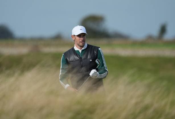 Gareth Bale in the rough on the 4th hole Alfred Dunhill Links Championship, Round 3, Kingsbarns Golf Links, Fife, UK, Scotland - 03 Oct 2026 United Kingdom  Copyright: xStuartxWallace Shutterstockx 17183186ck