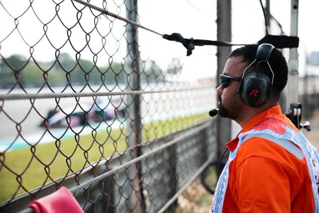 F1 - BAHRAIN GRAND PRIX IN MALAYSIA 2026 marshall, commissaire de piste, marshal, marshalls, marshals from Bahrain during the 2026 Formula 1 Bahrain Grand Prix in Malaysia, 16th round of the 2026 Formula One World Championship, WM, Weltmeisterschaft from October 2 to 4, 2026 on the Sepang International Circuit, in Sepang, Malaysia - SepangMalaysia Copyright: xEricxAlonsox