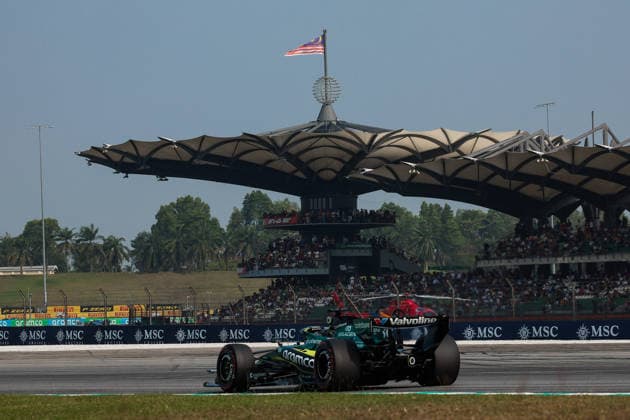 F1 - BAHRAIN GRAND PRIX IN MALAYSIA 2026 18 STROLL Lance (can), Aston Martin F1 Team AMR26, action during the 2026 Formula 1 Bahrain Grand Prix in Malaysia, 16th round of the 2026 Formula One World Championship, WM, Weltmeisterschaft from October 2 to 4, 2026 on the Sepang International Circuit, in Sepang, Malaysia - SepangMalaysia Copyright: xEricxAlonsox