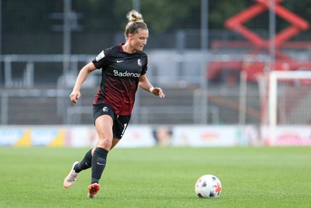 Carina Brunold of SC Freiburg in action, on the ball, making a solo run during the Women s Bundesliga match between 1 FC Köln and SC Freiburg, Franz Kremer Stadium on October 3, 2026, in Cologne, Germany. Photo by Oliver Kaelke, DeFodi Images. Carina Brunold of SC Freiburg controls the ball during the Bundesliga match between 1 FC Cologne and SC Freiburg at Franz Kremer Stadium on October 3, 2026 in Cologne, Germany. Photo by Oliver Kaelke, DeFodi Images. DFB and DFL regulations prohibit any use of photographs as image sequences and or quasi-video. Photo by Oliver Kaelke, DeFodi Images.