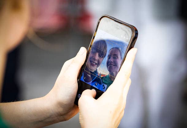 Women s International Test Match, Virgin Media Park, Cork 3 10 2026 Ireland vs Japan Ireland s Alana McInerney takes a selfy with a fan Alana McInerney takes a selfy with a fan 3 10 2026 Copyright: xx DC91196 copy
