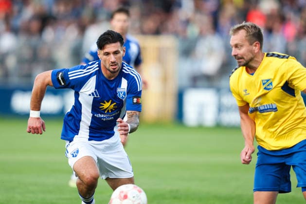 October 3, 2026, Soccer, Men s, Regionalliga Nord, Matchday 12, BSV Kickers Emden vs. SV Todesfelde Semin Kojic (No. 10) of BSV Kickers Emden in a tackle with Christian Rave (No. 13) of SV Todesfelde