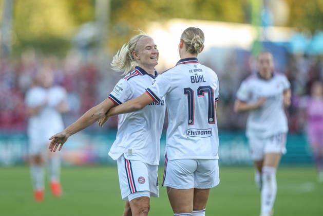 GER, Frankfurt, Eintracht Frankfurt vs. FC Bayern Munich, Google Pixel Women s Bundesliga, Soccer, DFB, 2026–2027 Season, Stadion am Brentanobad, Matchday 6 in Pictures: Klara Bühl, FC Bayern Munich Women s U-17, Goal, Celebration and Joy, Emotions with Pernille Harder, FC Bayern Munich Women’s U-17, DFB, DFL REGULATIONS PROHIBIT ANY USE OF PHOTOGRAPHS AS IMAGE SEQUENCES AND OR QUASI-VIDEO, October 3, 2026 Copyright: HMBxMedia HendrikxHamelau