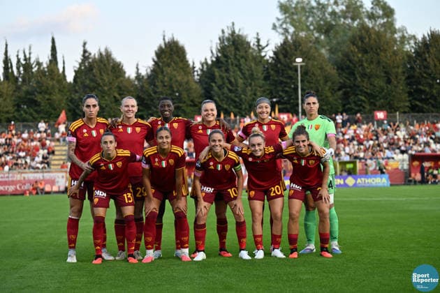 SOCCER - Women s Serie A - AS Roma vs. SS Lazio Women Photo by IPA ABACAPRESS.COM89263559 - The A.S. Roma team during the Serie A Women s League match between Roma and Lazio, the AS Roma vs. SS Lazio Women game, an Italian Serie A Women s League match in Rome, Italy, on October 3, 2026 Rome Italy Copyright: xIPAxSport ABACAx